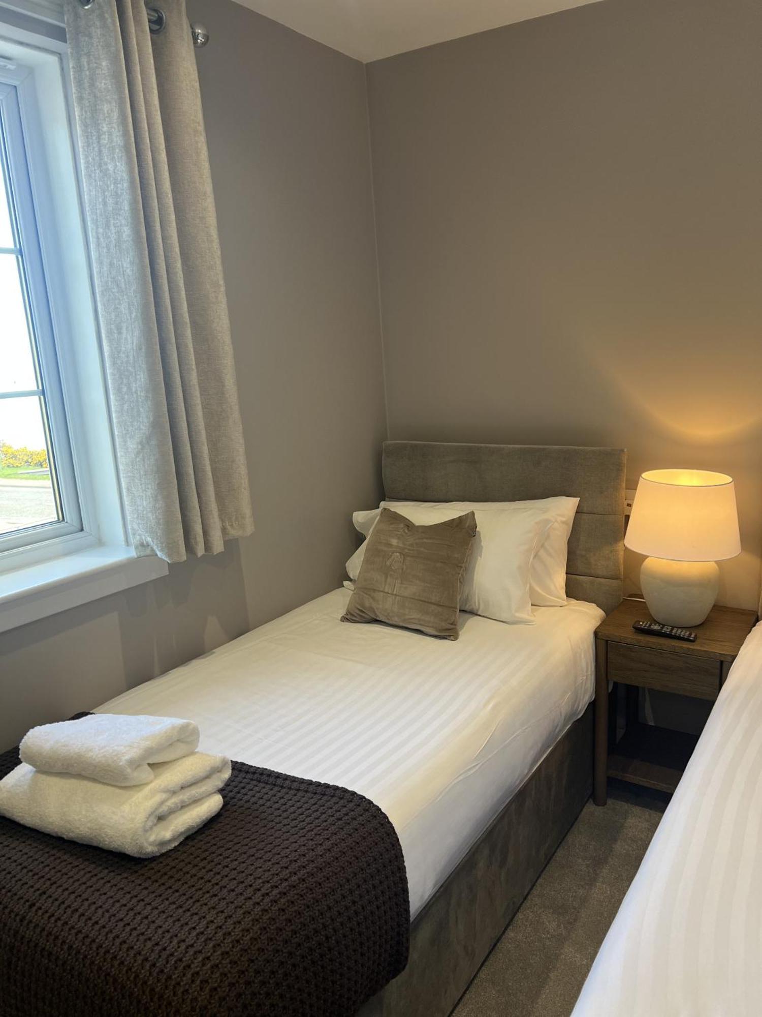 Tuckers Inn Инвергордън Екстериор снимка